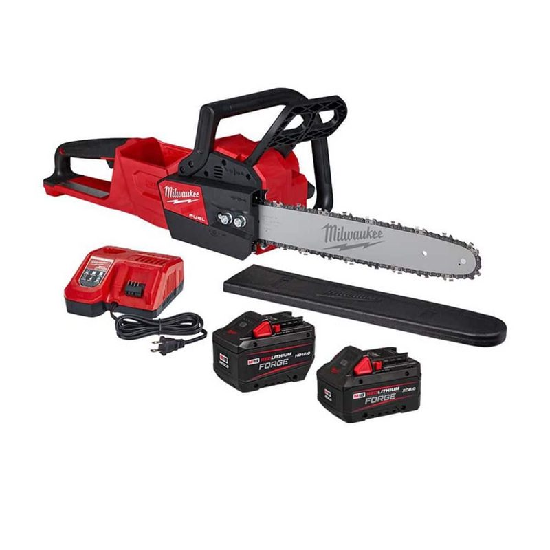 Milwaukee M18 FUEL chainsaw kit