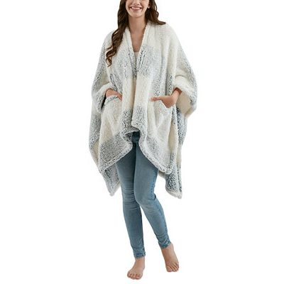 Cozy sherpa wrap throw