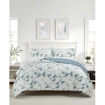 Macy's Devon Geo reversible 3-piece comforter